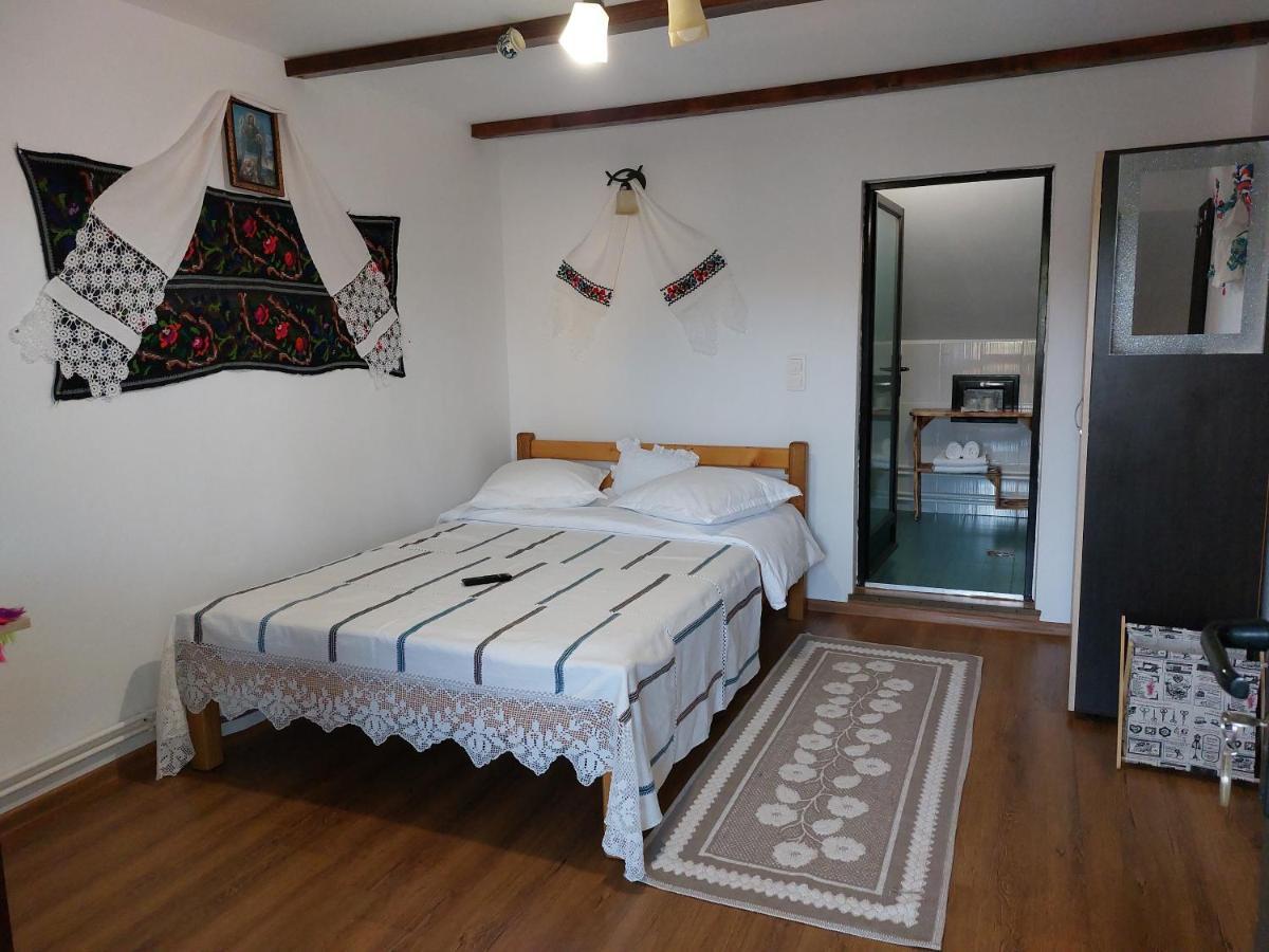 Pensiune Agroturistica "Casa Teodora" Budeşti Εξωτερικό φωτογραφία